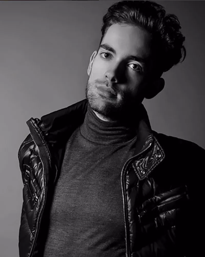 Cristian Landon terminó con su vida al arrojarse desde el quinto piso de una torre de departamentos. Dejó un mensaje a manera de despedida en Twitter.