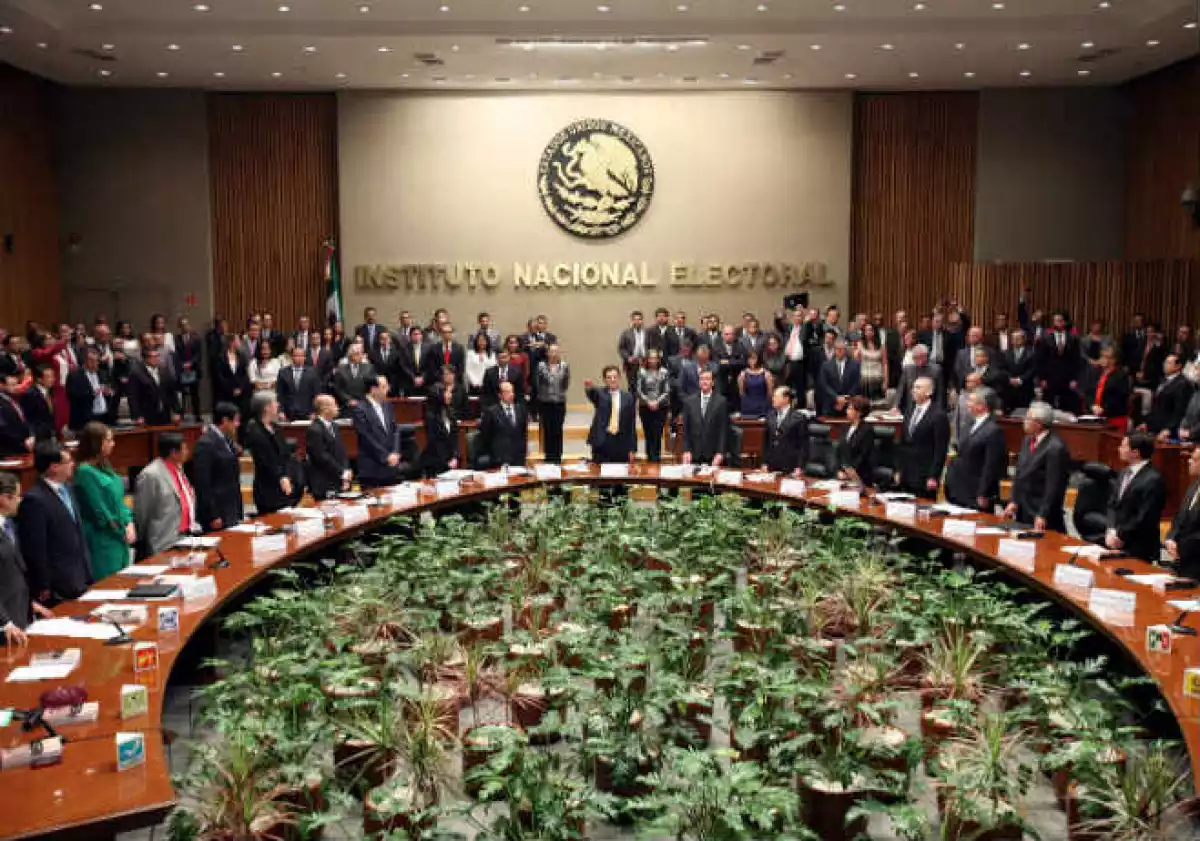 marcha-para-defender-al-ine-