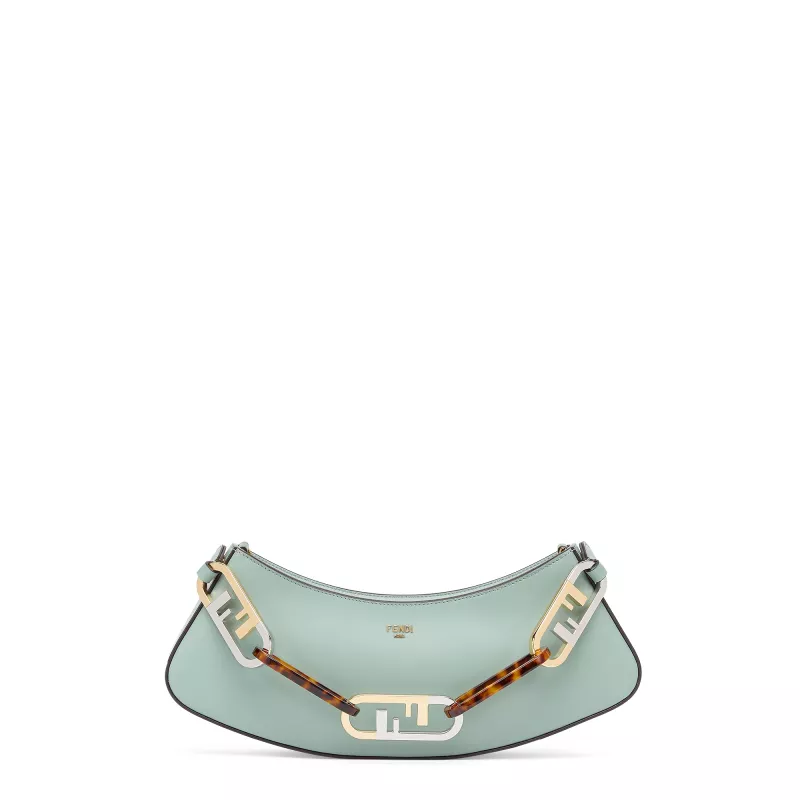 FENDI O'Lock Swing_W AW22_02.jpg