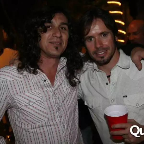 Fiesta de Fernando Lebrija por sus 2 diosas de plata