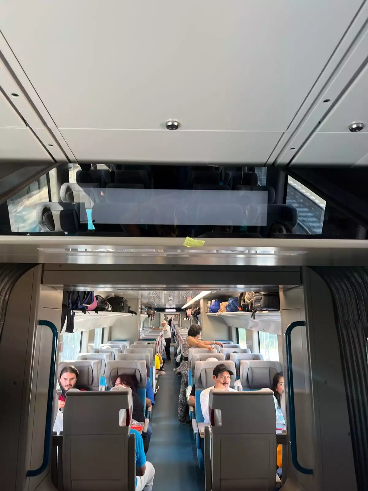 Algunas fallas en la electricidad afectaron el funcionamiento de las pantallas.