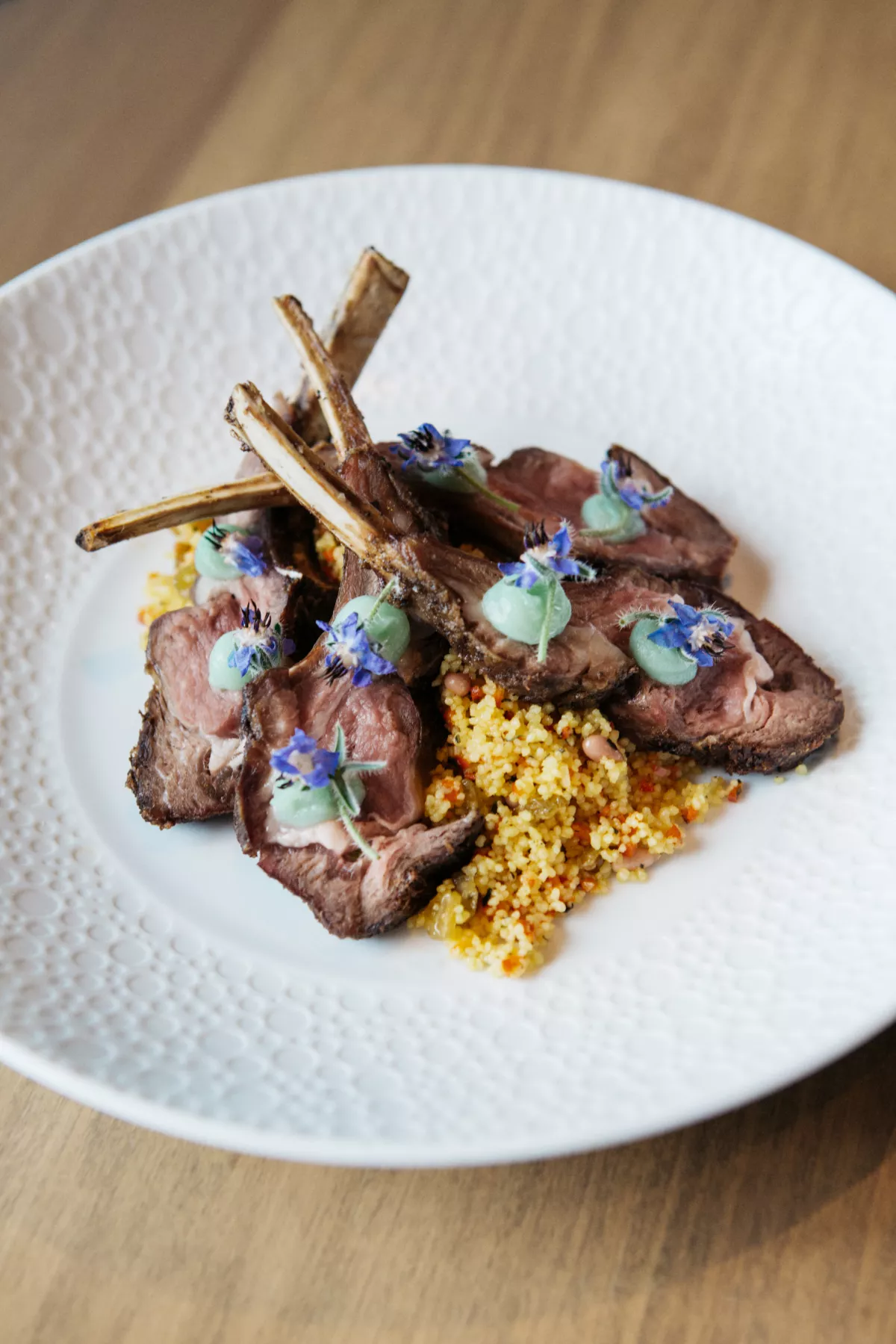 Lamb Chops en cama de cous cous
