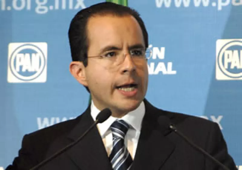 César Nava, candidato único del PAN,no obtuvo el respaldo total del partido. (Foto: Notimex)