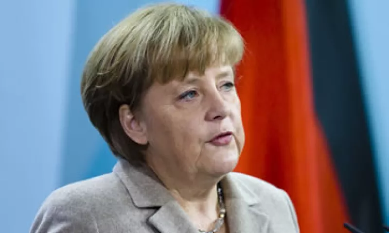 Merkel estará en problemas si más de 19 parlamentarios votan en contra o se abstienen de votar. (Foto: AP)