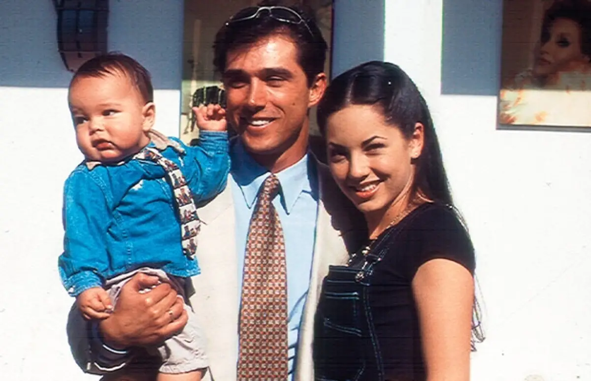 Bárbara Mori con Sergio Mayer y su hijo
