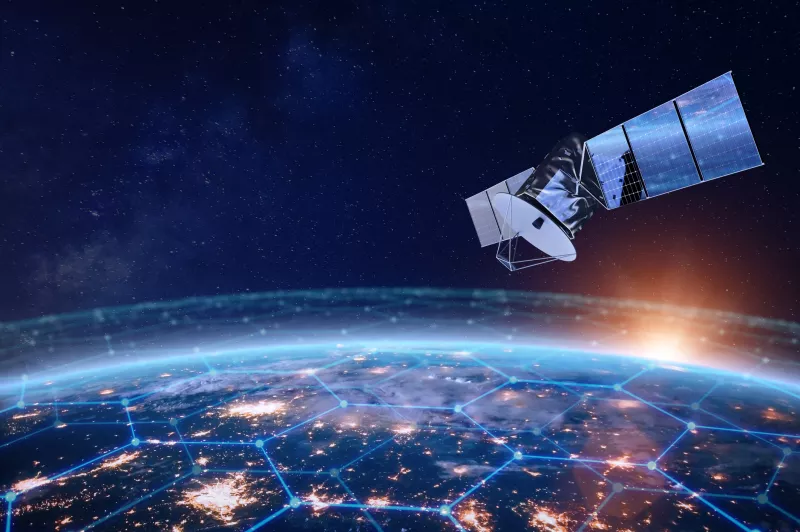 Starlink tiene un nuevo competidor en la industria satelital: SES e Intelsat se fusionan 