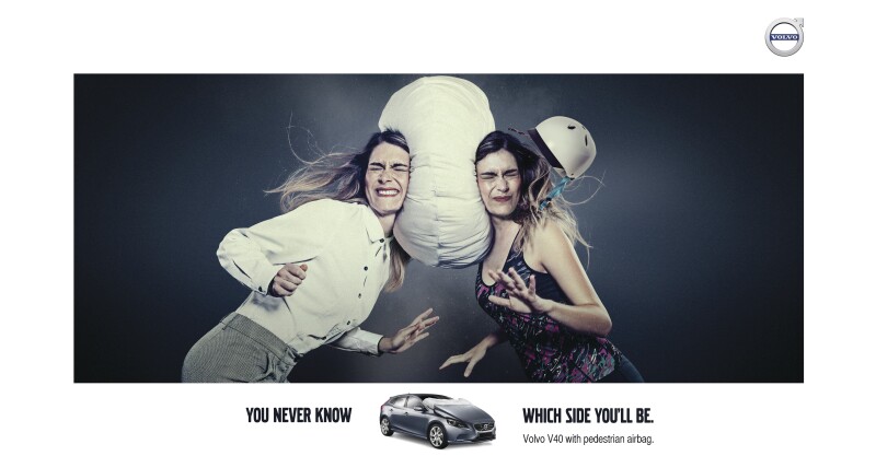 Una de las tres piezas que componen la campaña Airbag para Volvo