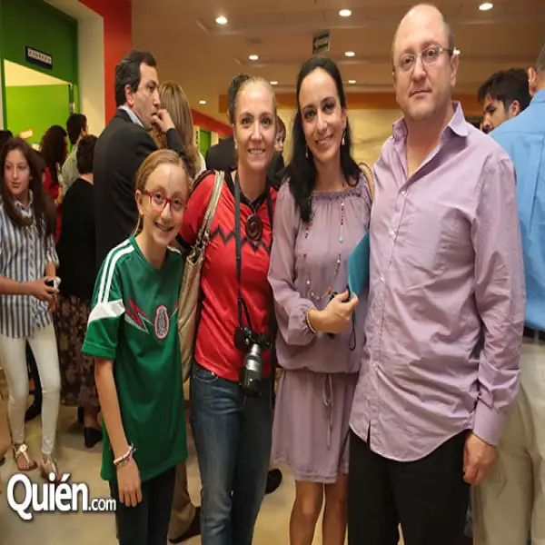 Almudena Sanz,Gabrielka Arrate,Luisa Sanz,David Sanz