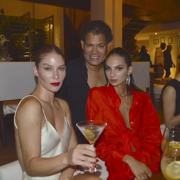 Tatiane Reis, Chepe y Mara Novaes