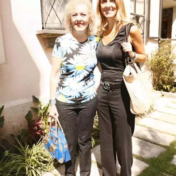 Mercedes Alemán,Martha Guerrero