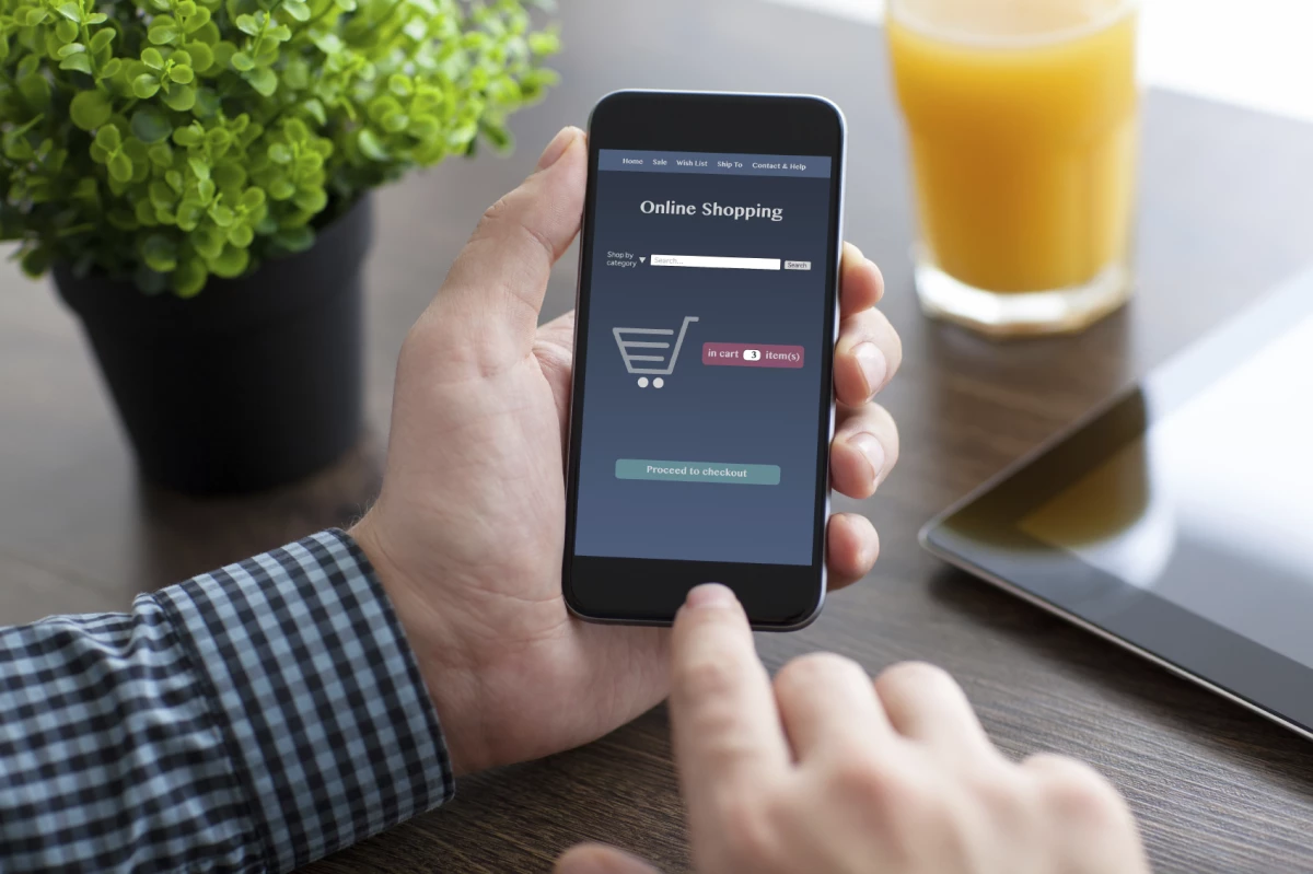 Cada vez más mexicanos utilizan su smartphone para realizar compras a través de internet.
