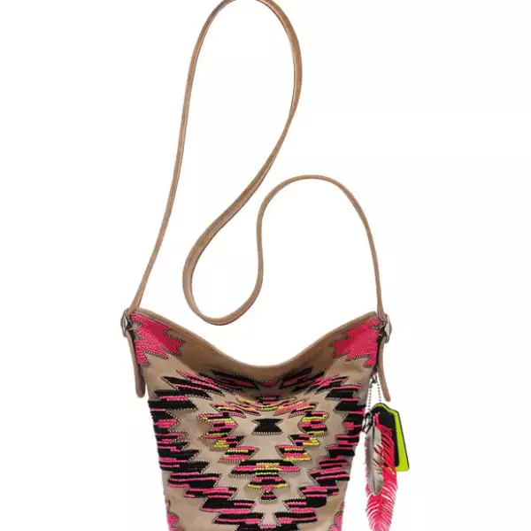 Para tus fines de semana, la colección Tribal de Coach será tu mejor aliada.