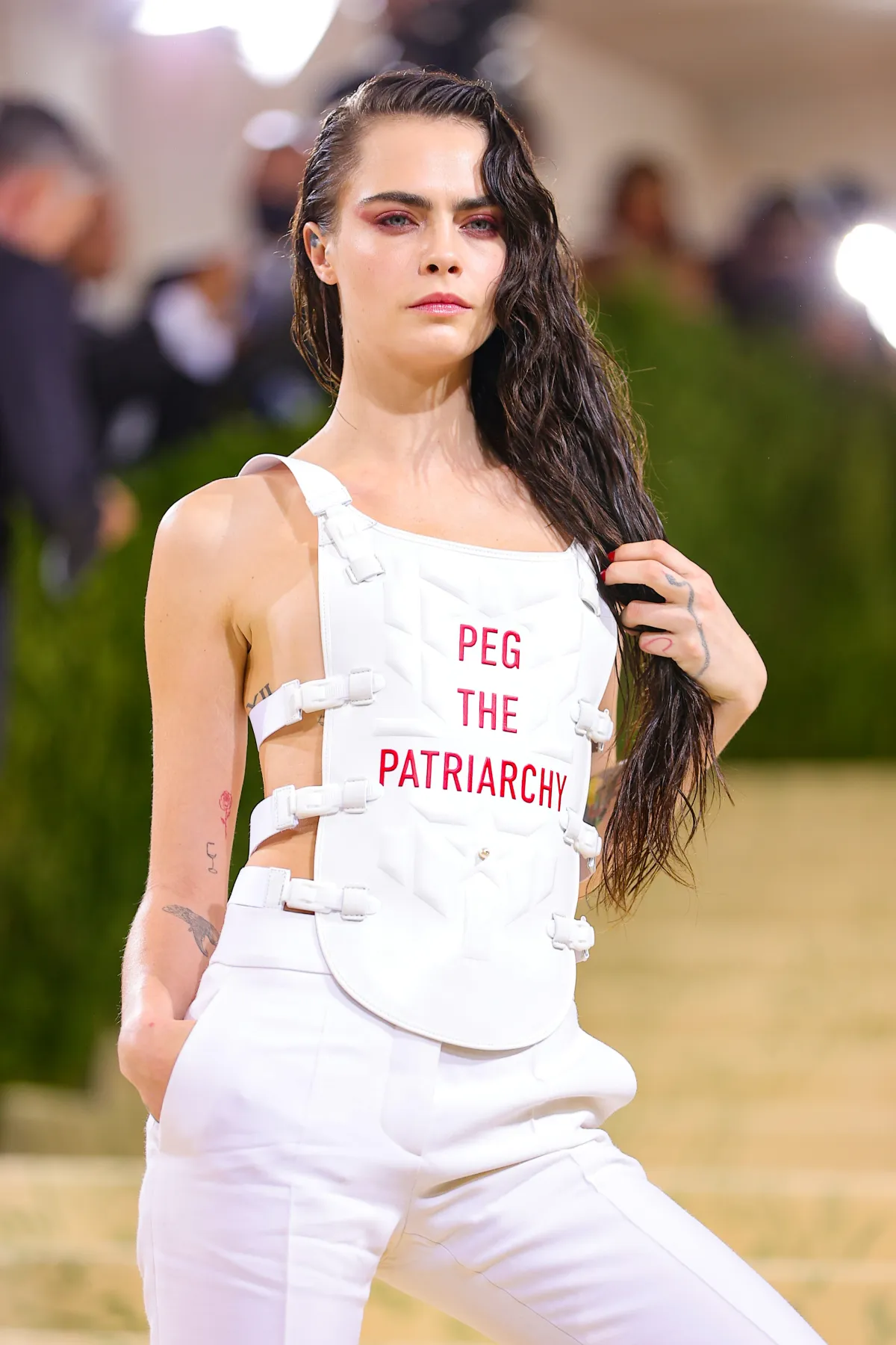 Cara-Delavigne-Met-Gala