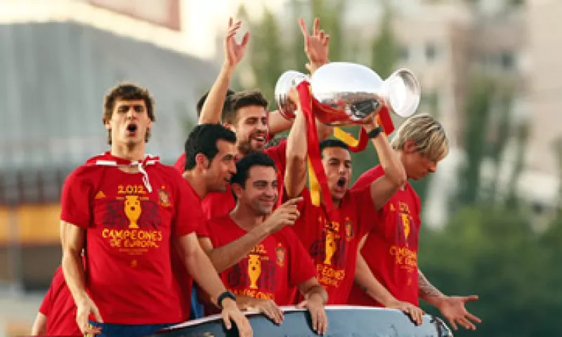 La selección española celebra el triunfo de la Eurocopa 2012. (Foto: AP)
