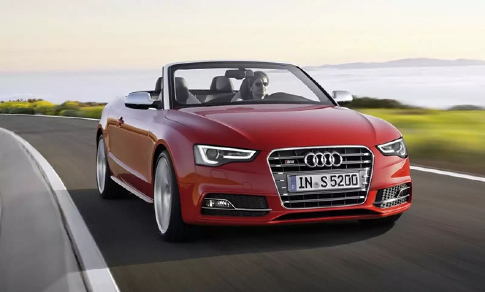 Una versión renovada y deportiva de la versión deportiva del A5 y que se puede solicitar en 16 combinaciones de colores. Su motor es superior a los 220 caballos de fuerza y su velocidad máxima es cercana  a los 250 km/h.