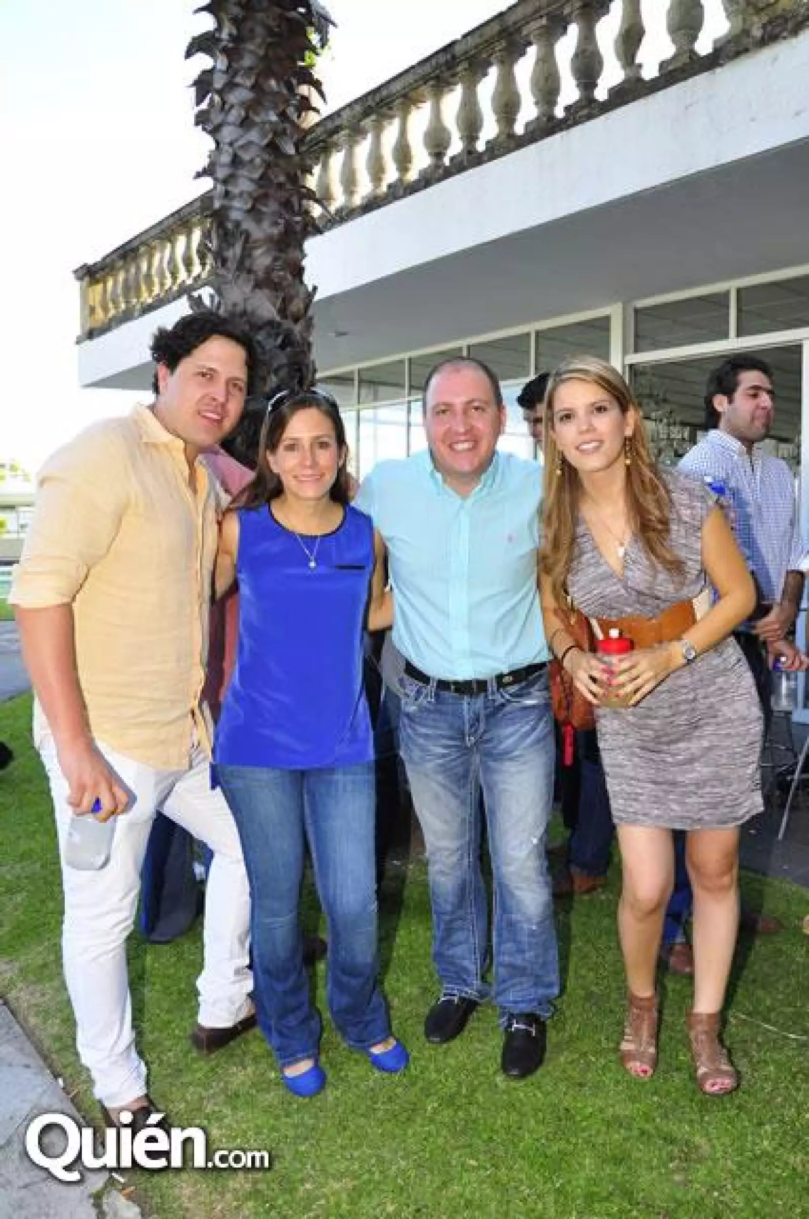 Moy Estrada,Victoria Montaño,Carlo Gómez,Fátima Barbosa.