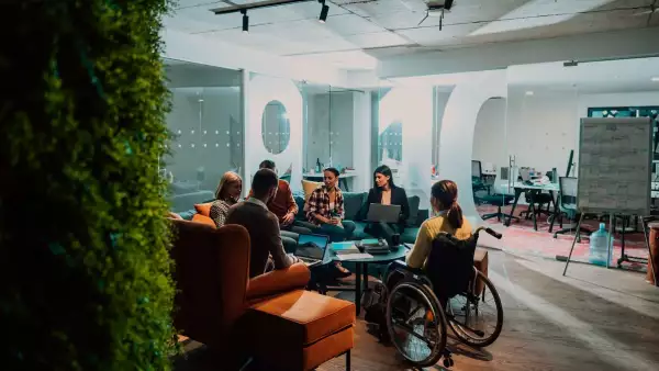 Espacios de trabajo para todos. Cómo el diseño universal transforma las oficinas