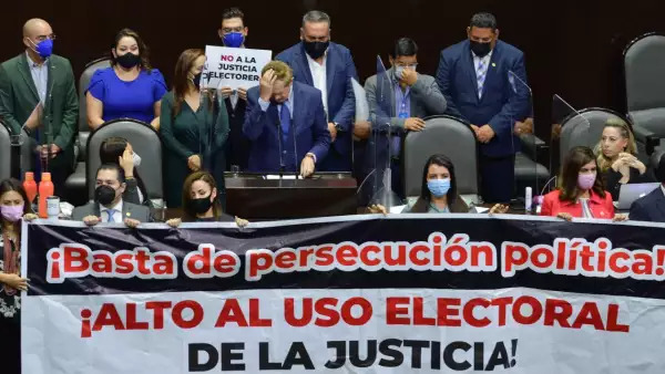 Desafuero de Cabeza