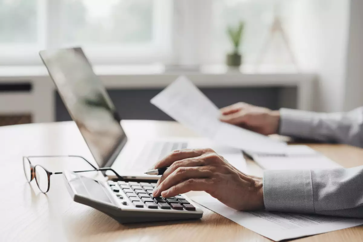 ¿Cuándo deberías contratar a un contador para manejar tus finanzas y obligaciones fiscales?