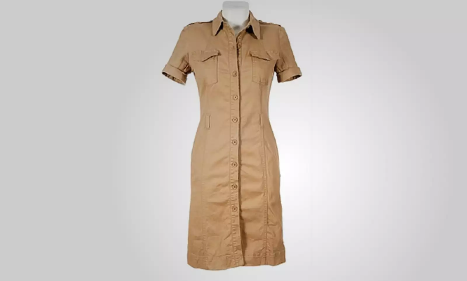 El diseñador estadounidense no pierde el tiempo y presenta su nueva colección primera-verano para el 2011.