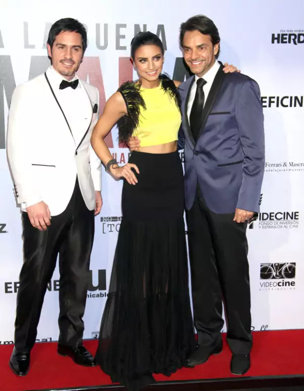 Los tres famosos lucieron guapos y elegantes a su paso por la red carpet de la película "A la Mala".