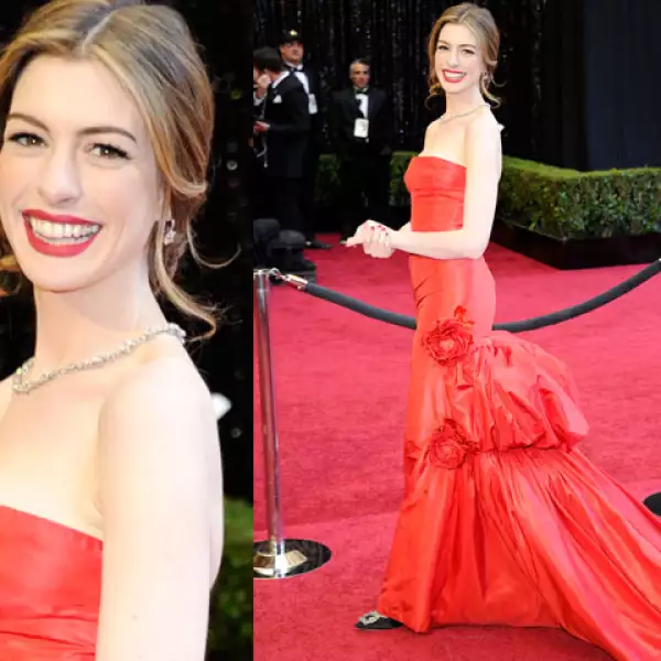 Anne Hathaway en Vintage Couture Valentino.