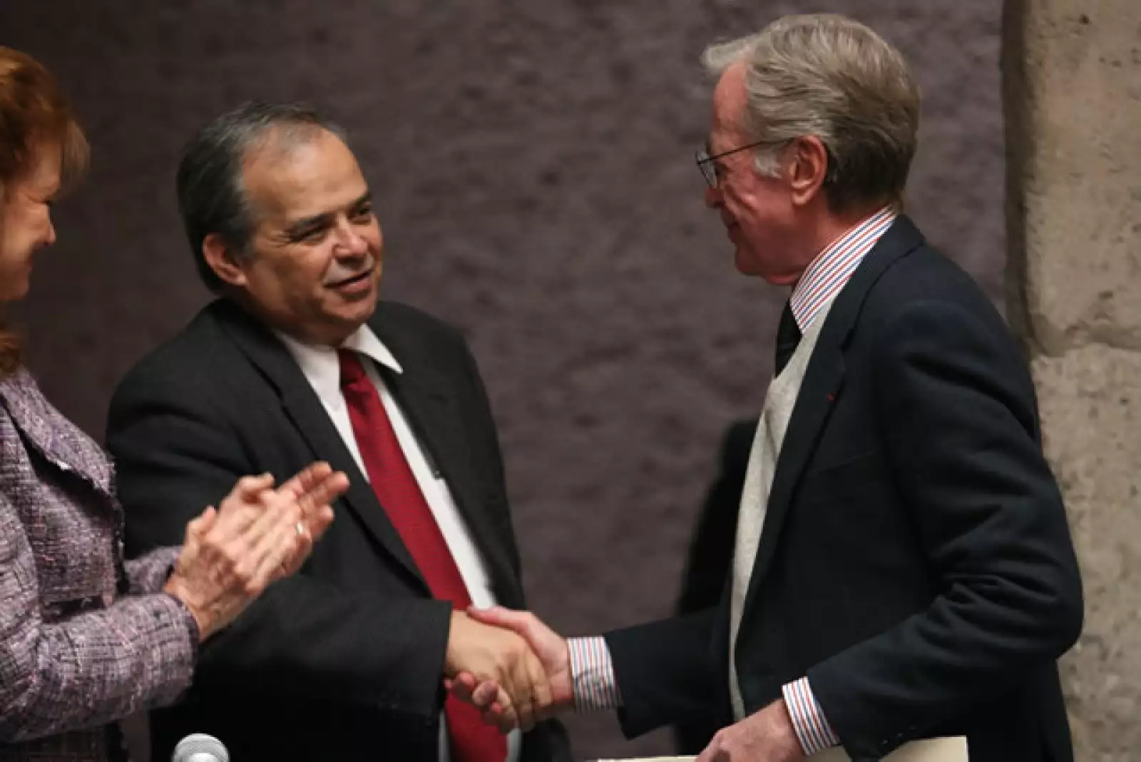 Homenaje a Jacobo Zabludovsky y Leon Davidoff.