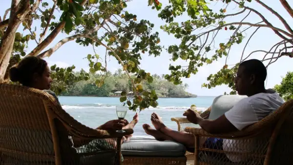 La poderosa pareja viajó a la isla en compañía de Blue Ivy. Es el segundo año consecutivo que festejan su aniversario en este paradisíaco lugar.