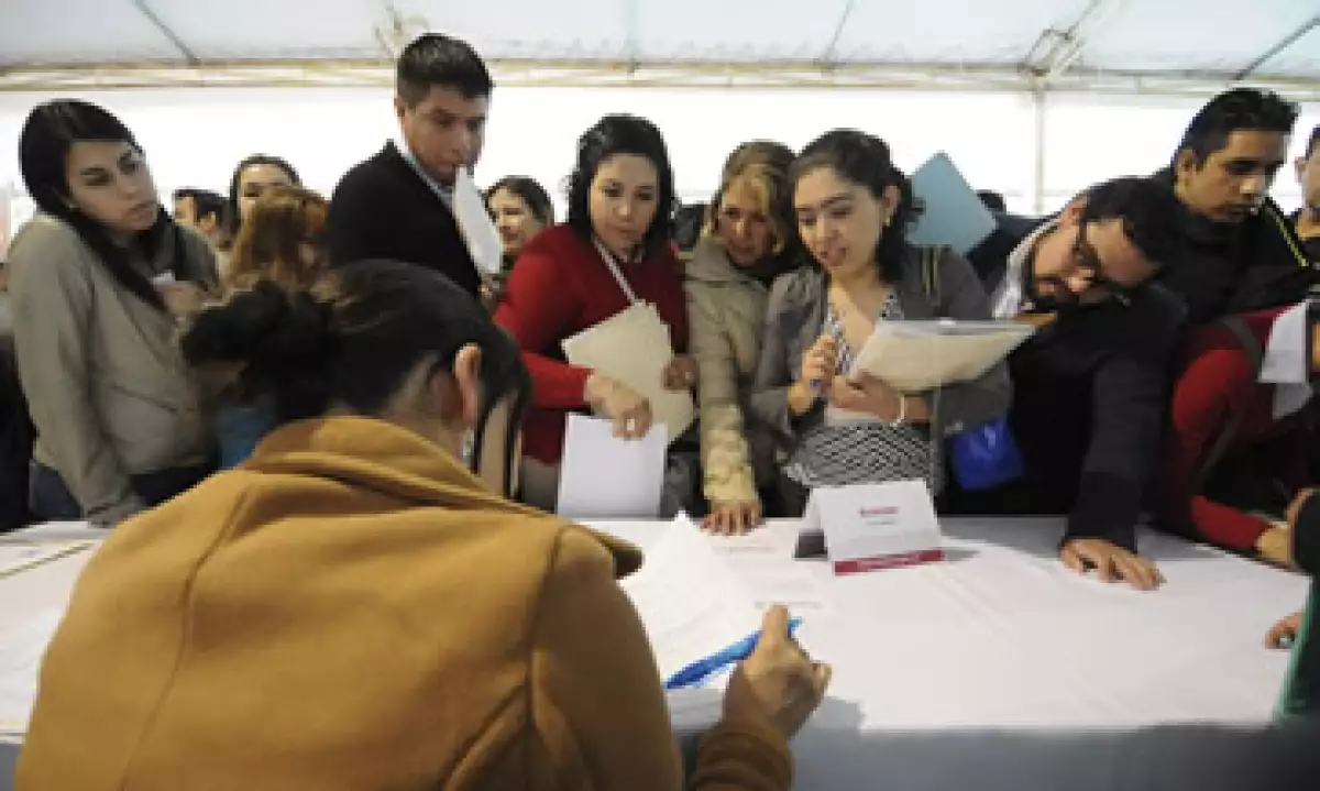 La tasa de desempleo de jóvenes en julio fue de 9%, dice la OCDE. (Foto: Cuartoscuro )