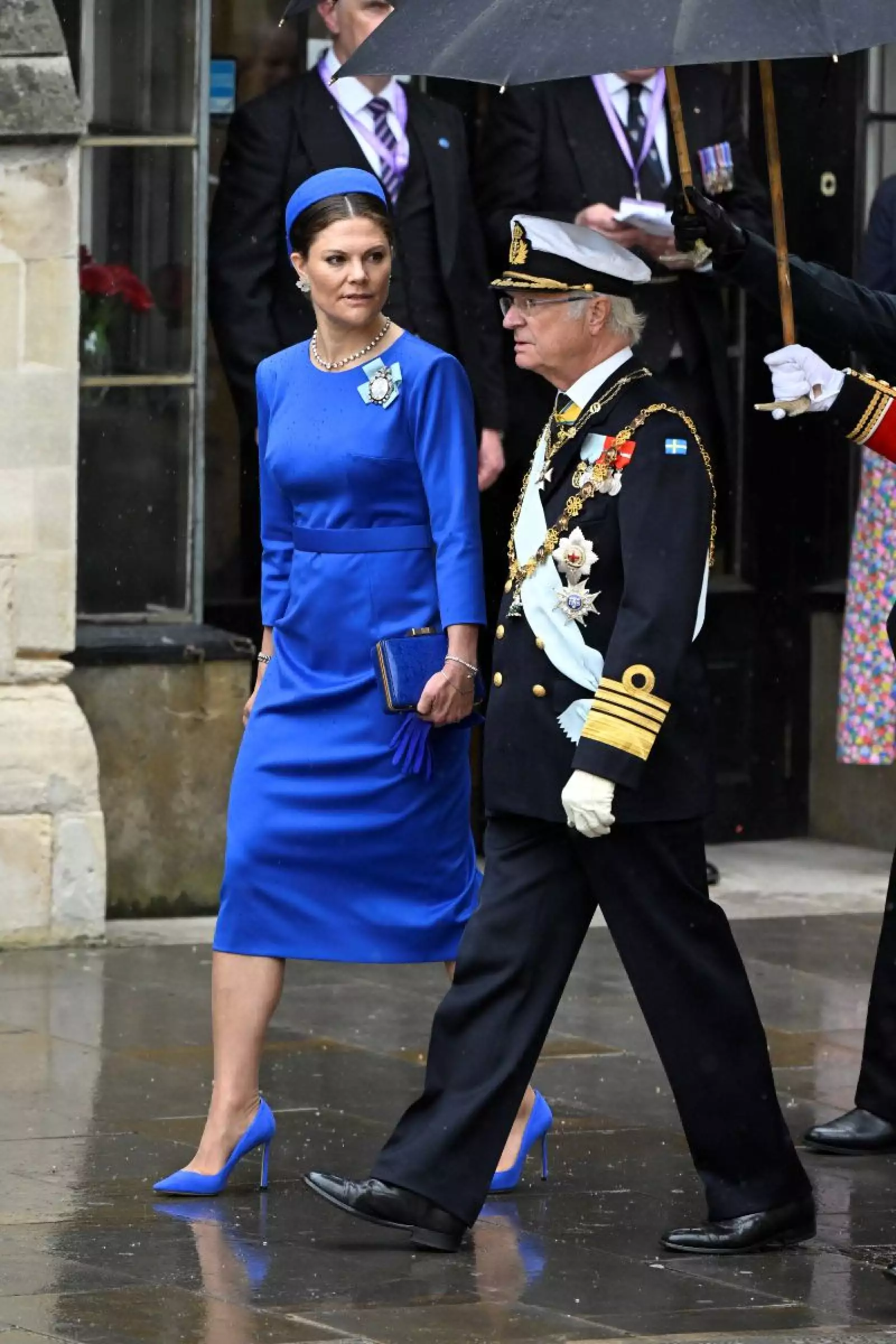 Carlos XVI Gustavo y princesa Victoria de Suecia en la coronación del rey Carlos III