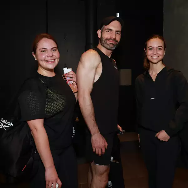 María Palomares , Víctor Martínez y Andrea Probert 