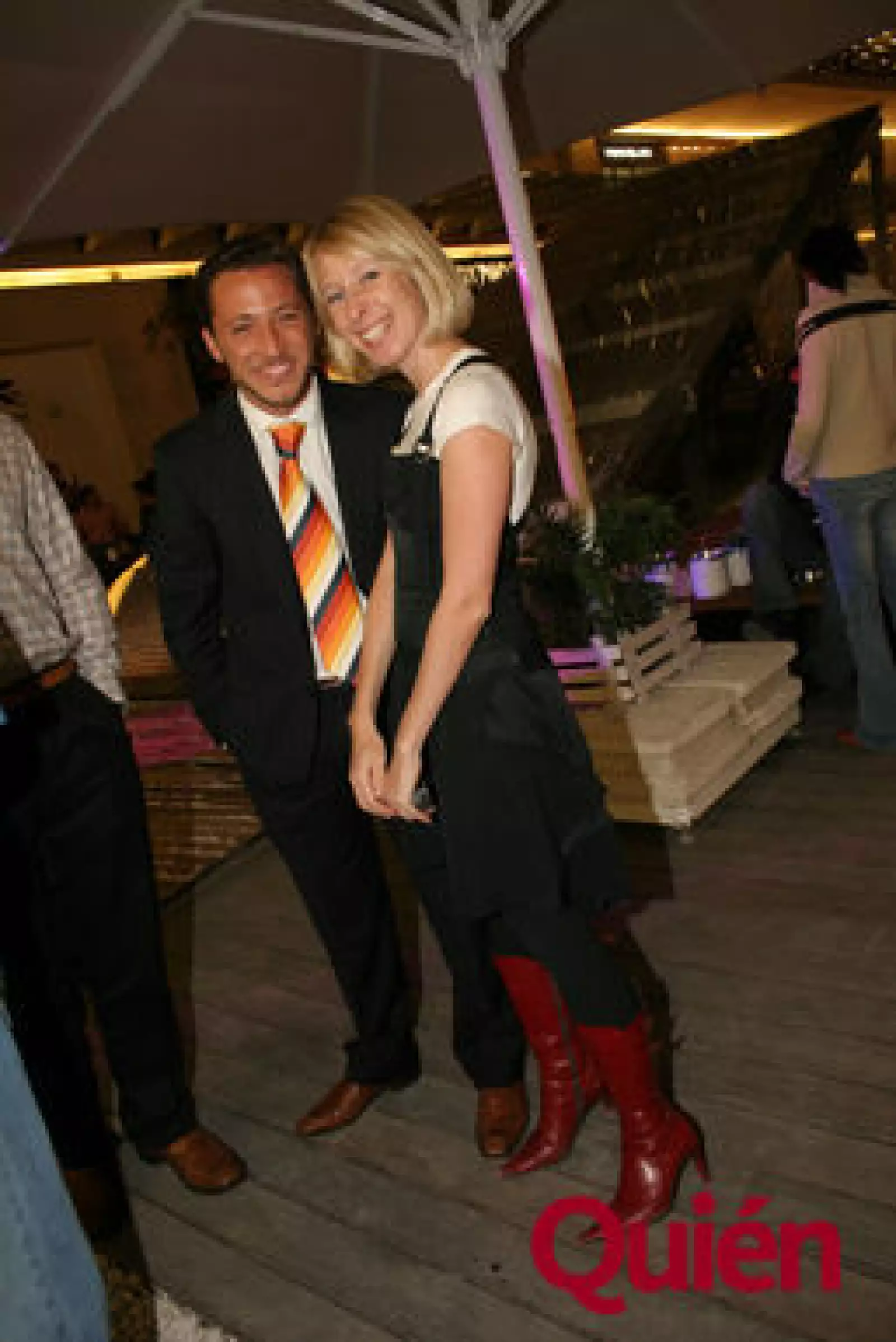 Isacc Bissu, Vivian Baron