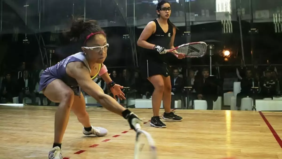 La mexicana Paola Longoria en acción durante la semifinal del Abierto de Estados Unidos