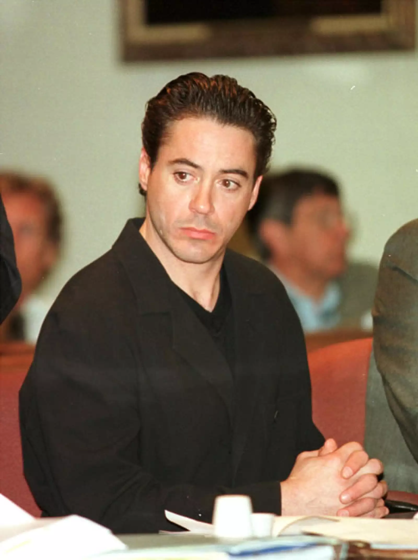 Todas las veces que lo arrestaron se le descubría con cocaína, crack, marihuana y heroína, y fue hasta el 2000 que estuvo en fuerte `rehab´, a la par de su participación en la serie `Ally McBeal´