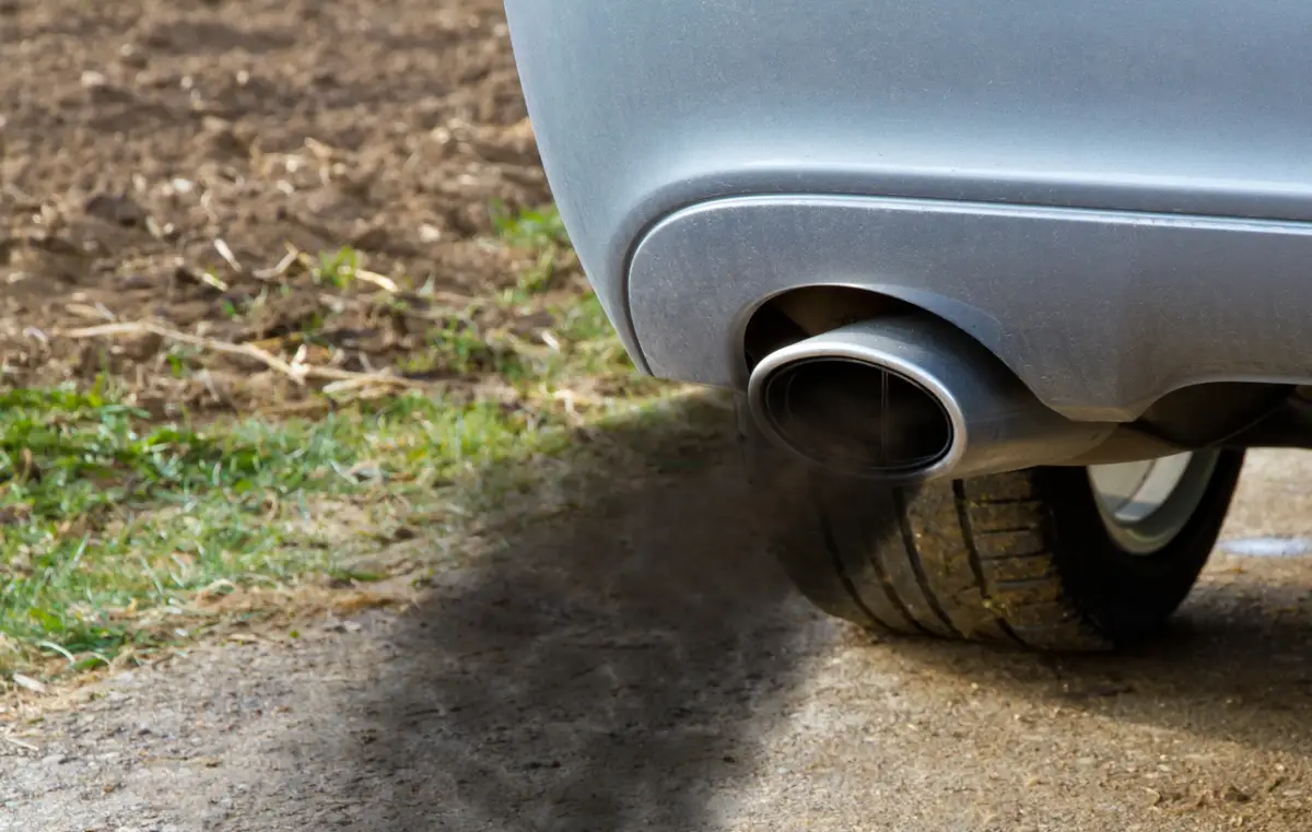 Smoking exhaust pipe