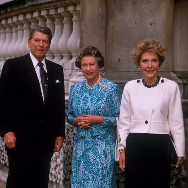 Ronald Reagan, reina Isabel II y Nancy Davis Reagan 
