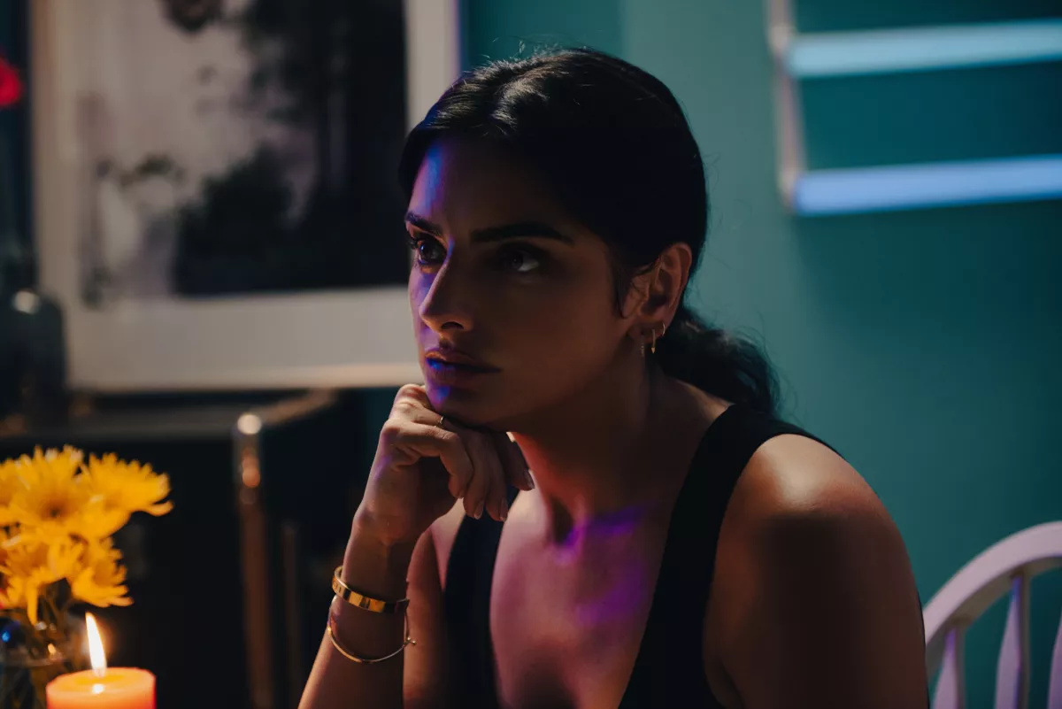 Aislinn Derbez en la grabación de su película 
