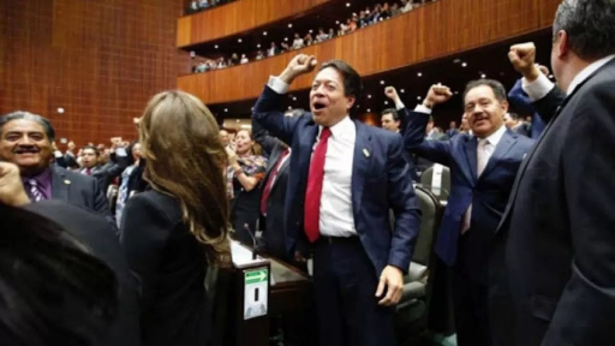 Morena en el congreso.jpg