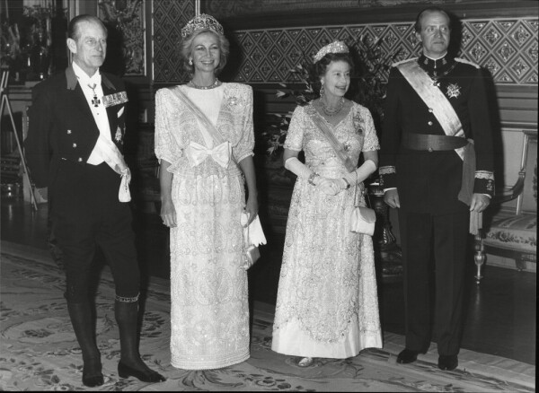 Príncipe Felipe de Edimburgo, reina Sofía, reina Isabel II y Juan Carlos de España