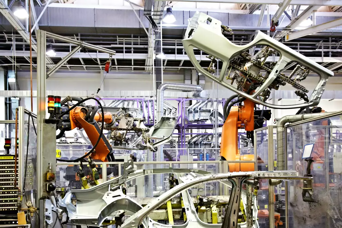 La industria automotriz ha enfrentado serios problemas debido a la escasez de semiconductores.