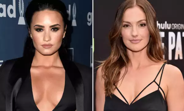 Ex girlfriends fight! ¿Quién te gusta más, Demi o Minka.