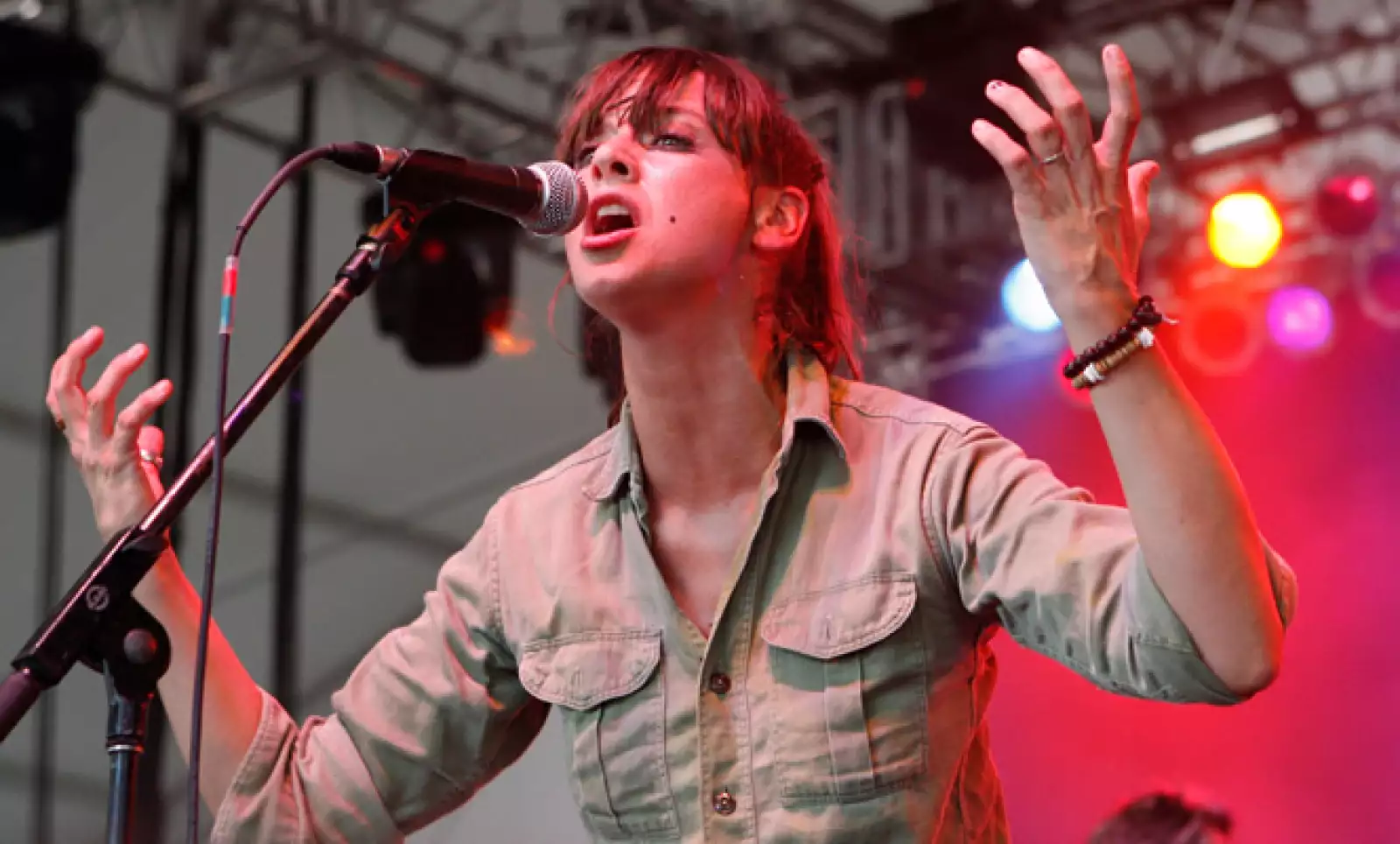 Una de las mejores compositoras de la década anterior, Chan Marshall, llegará con nuevas canciones bajo el brazo y una actitud que sorprende, sin importar tu género musical favorito.