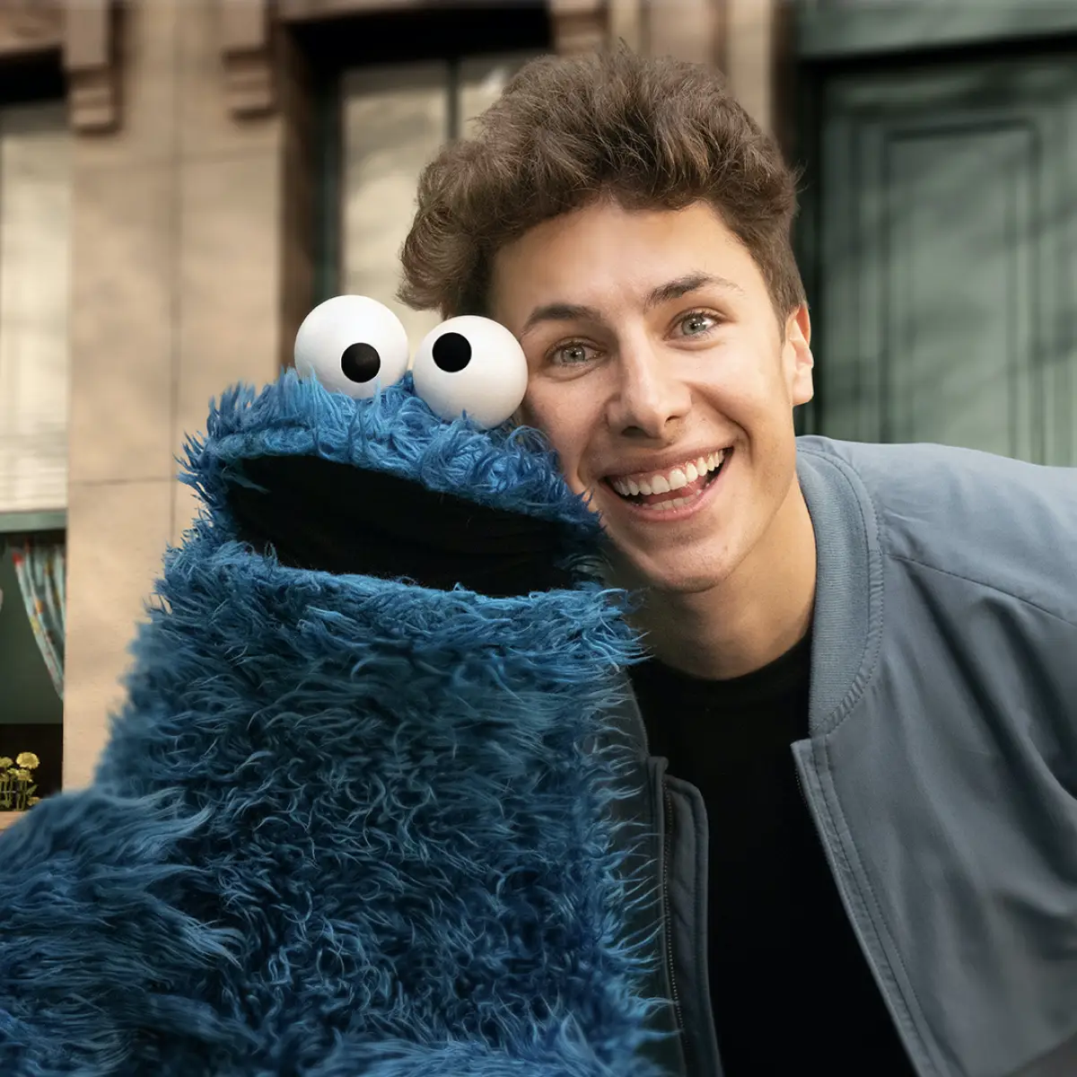 Juanpa Zurita-emmy.jpg