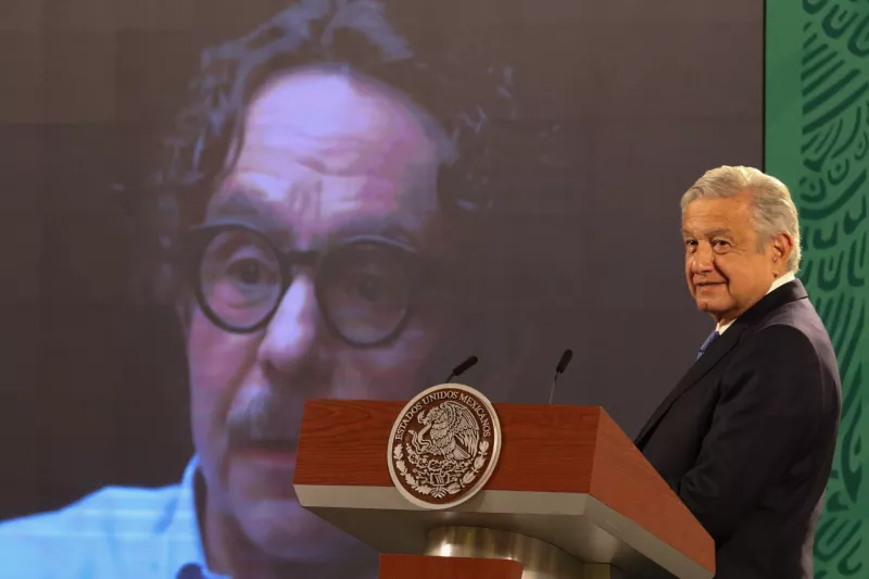AMLO-Quadri