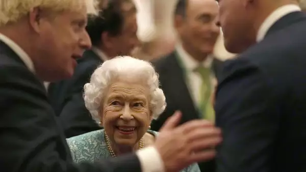 The Queen Hosts Reception To Mark The Global Investment Summit