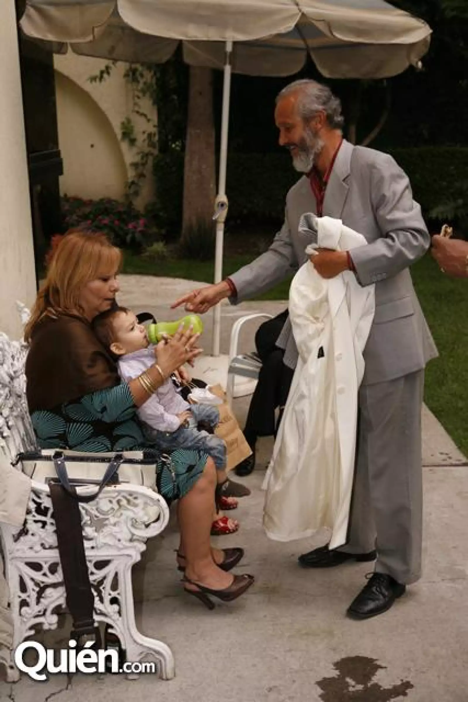 Ivonne Mijares,Iam Kneeland,Luis Lizaldi