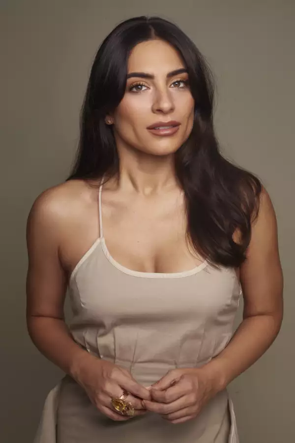 Ana Brenda Contreras es Bárbara Gordon