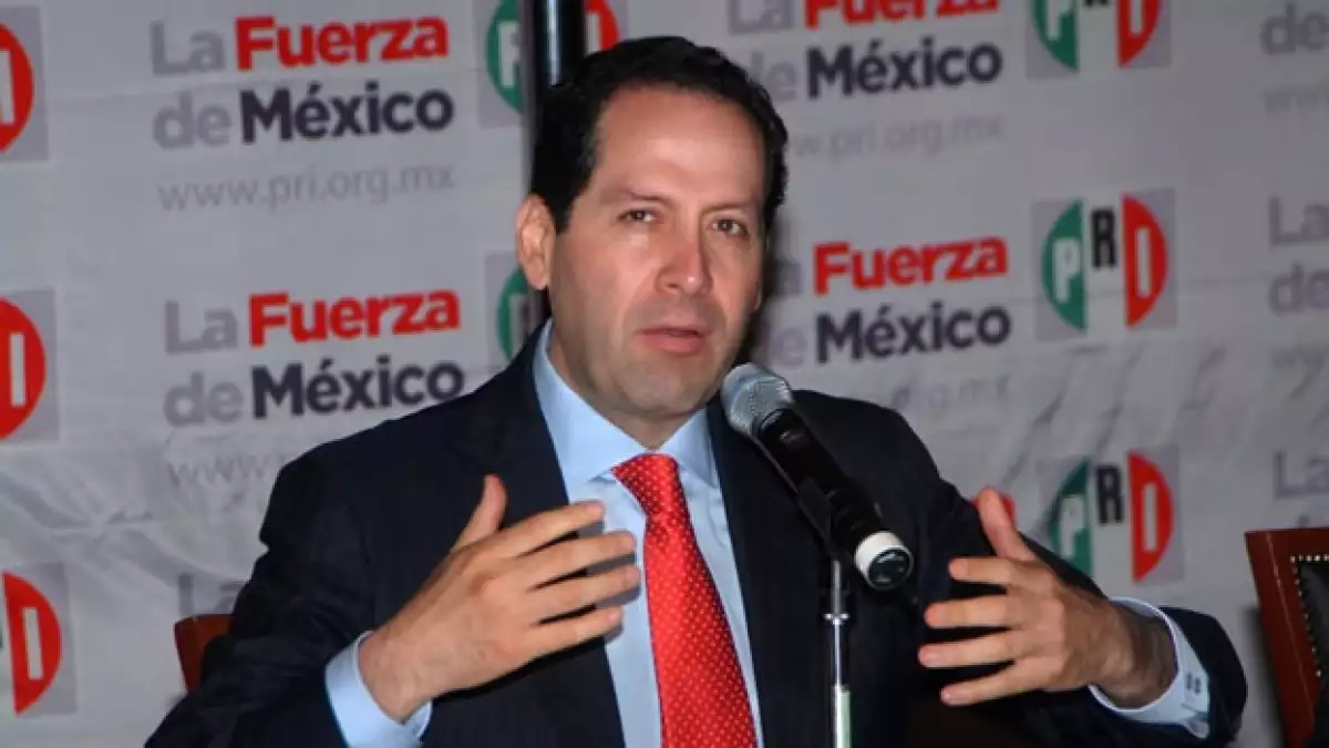Eruviel Ávila es confirmado como candidato
