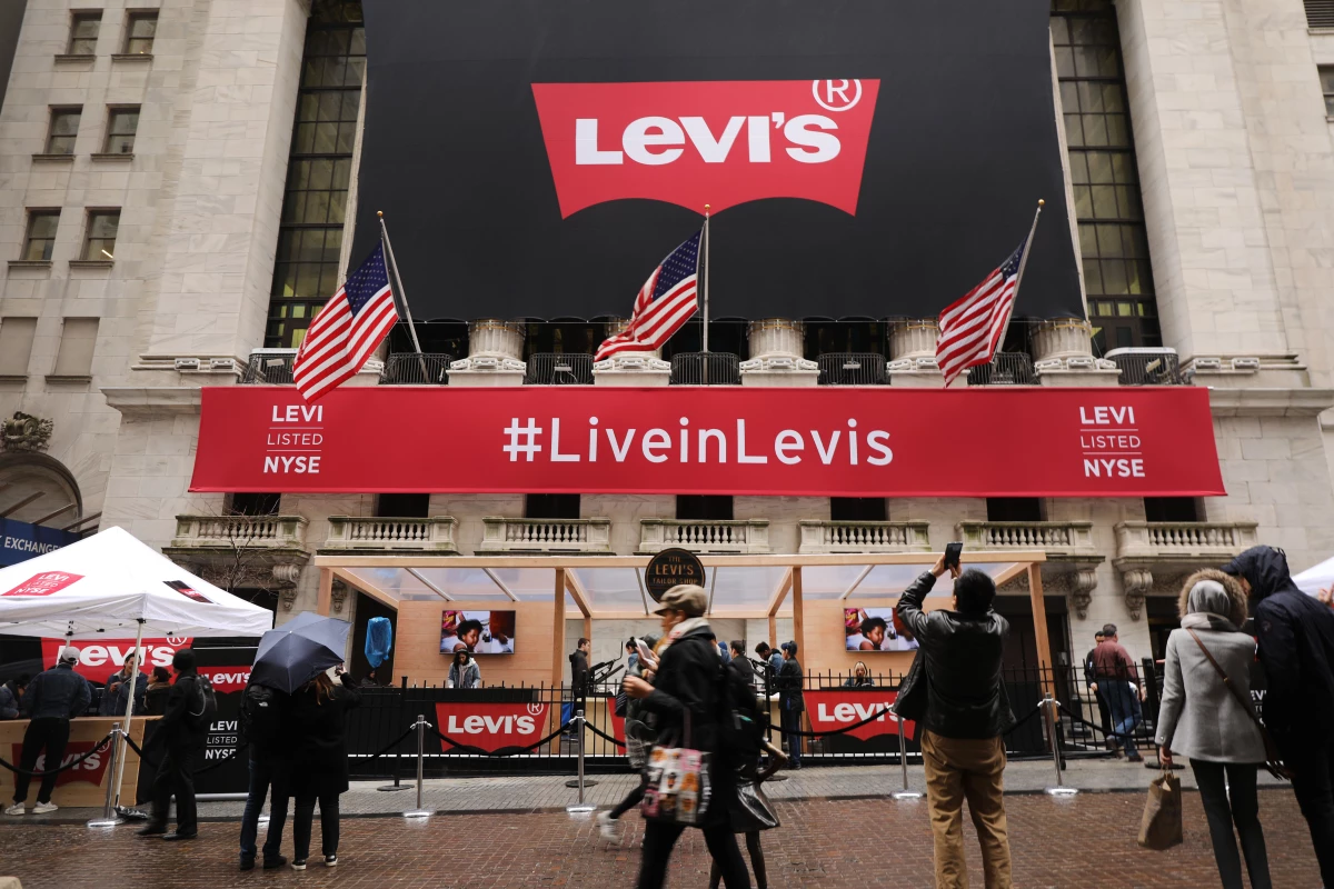 Levis