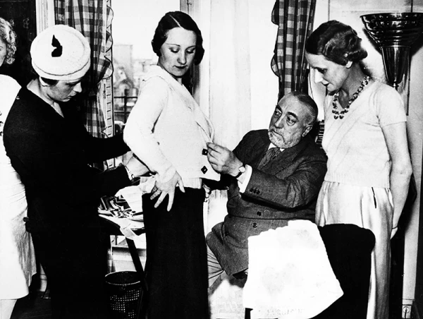Paul Poiret (1879-1944).
